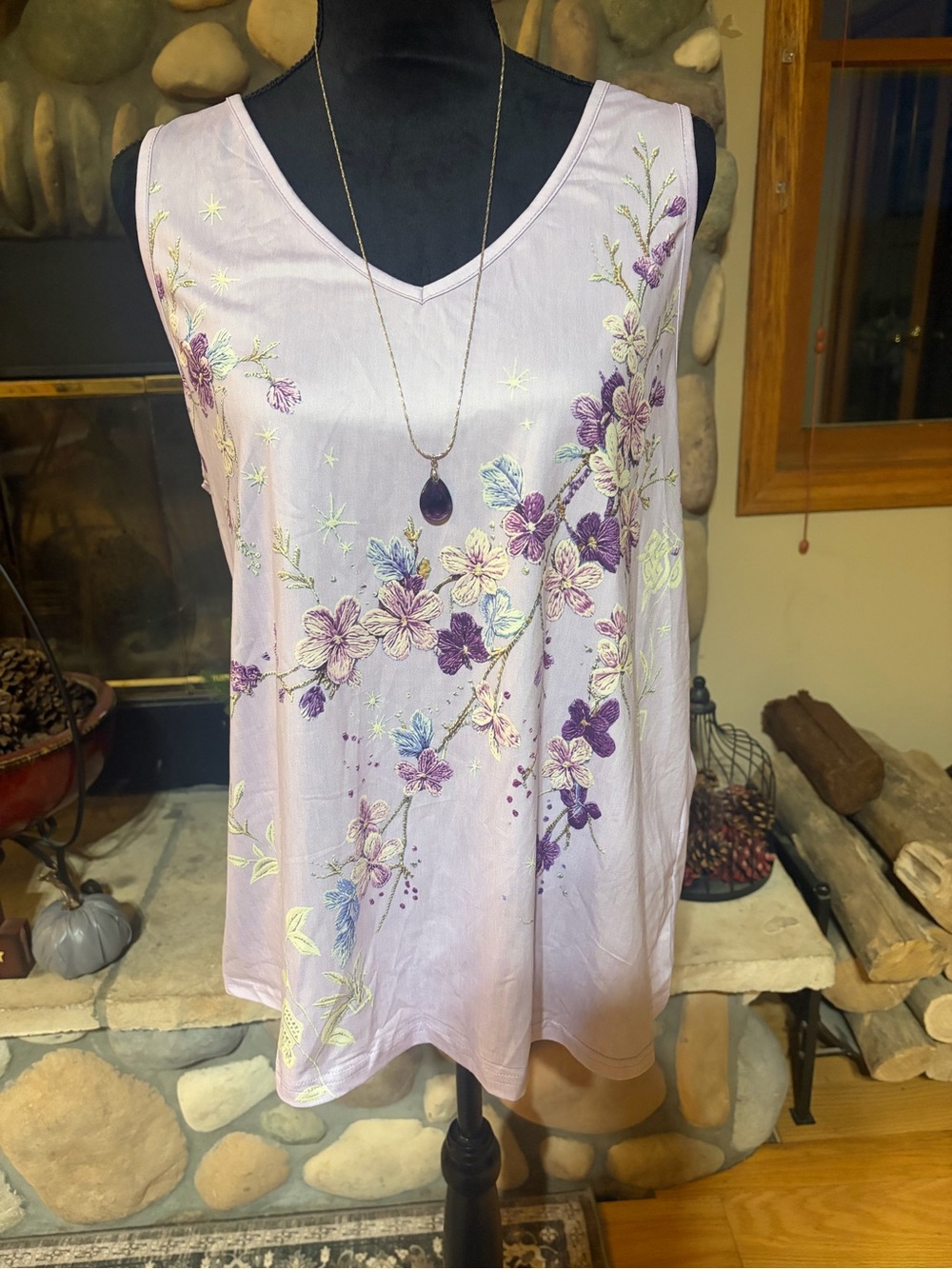 Lavender Floral Embroidered V-Neck Sleeveless Tank Top